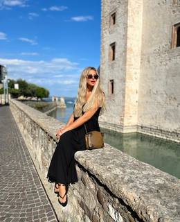 Reem Mostafa feet photo thumbnail