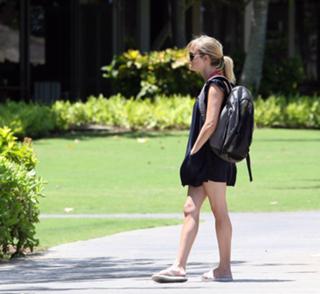 Reese Witherspoon feet photo thumbnail