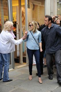 Reese Witherspoon feet photo thumbnail