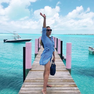 Reese Witherspoon feet photo thumbnail