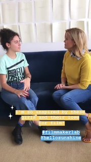 Reese Witherspoon feet photo thumbnail