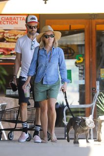 Reese Witherspoon feet photo thumbnail