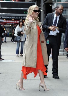 Reese Witherspoon feet photo thumbnail