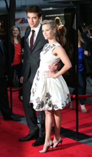 Reese Witherspoon feet photo thumbnail