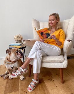 Reese Witherspoon feet photo thumbnail