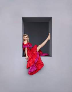 Reese Witherspoon feet photo thumbnail