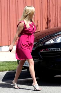 Reese Witherspoon feet photo thumbnail