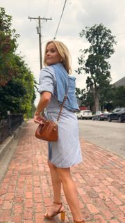 Reese Witherspoon feet photo thumbnail