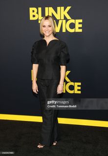 Reese Witherspoon feet photo 10