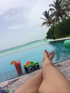Reese Witherspoon feet photo 7