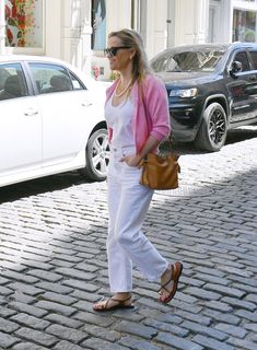 Reese Witherspoon feet photo 19