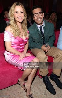 Reese Witherspoon feet photo 11