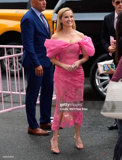 Reese Witherspoon feet photo 8