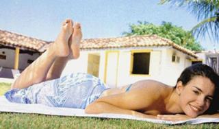 Regiane Alves feet photo 6