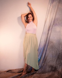 Regiane Alves feet photo 7