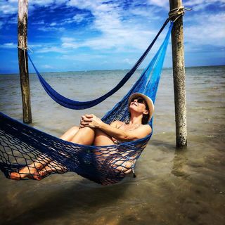 Regiane Alves feet photo 4