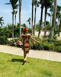 Regiane Alves feet photo 8