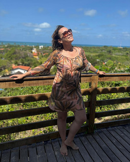Regiane Alves feet photo 10