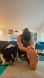 Regiane Alves feet photo 4