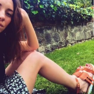 Regina Blandón feet photo thumbnail