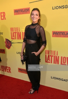 Regina Blandón feet photo thumbnail