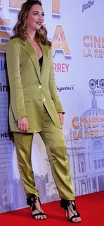 Regina Blandón feet photo thumbnail