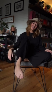 Regina Blandón feet photo thumbnail