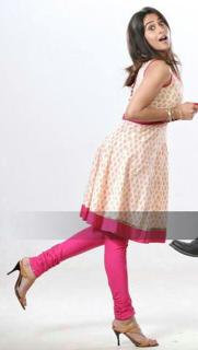 Regina Cassandra feet photo thumbnail