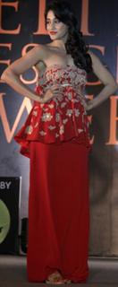 Regina Cassandra feet photo thumbnail