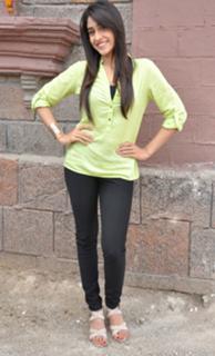 Regina Cassandra feet photo thumbnail