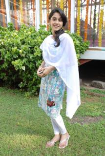 Regina Cassandra feet photo thumbnail