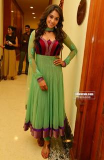 Regina Cassandra feet photo thumbnail