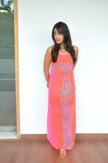 Regina Cassandra feet photo thumbnail