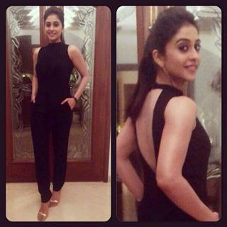 Regina Cassandra feet photo thumbnail