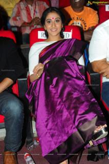 Regina Cassandra feet photo thumbnail