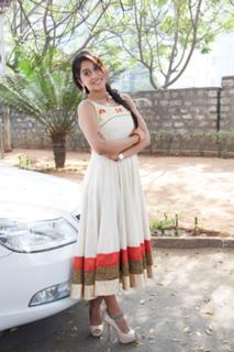 Regina Cassandra feet photo thumbnail