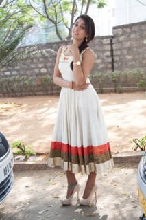 Regina Cassandra feet photo thumbnail