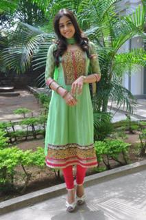 Regina Cassandra feet photo thumbnail