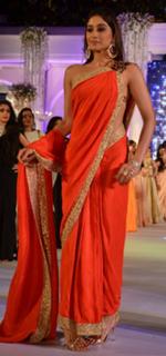 Regina Cassandra feet photo thumbnail