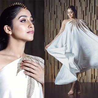 Regina Cassandra feet photo thumbnail