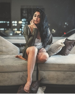 Regina Cassandra feet photo thumbnail