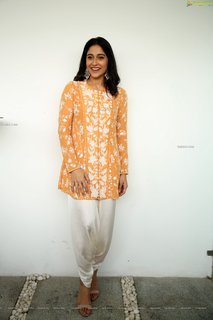 Regina Cassandra feet photo thumbnail