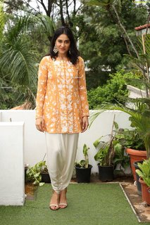 Regina Cassandra feet photo thumbnail