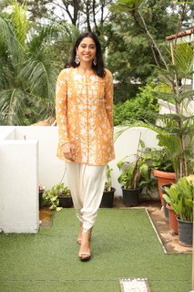 Regina Cassandra feet photo thumbnail