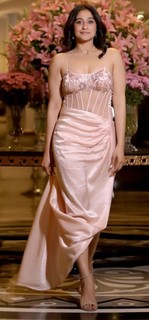 Regina Cassandra feet photo thumbnail