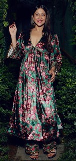 Regina Cassandra feet photo thumbnail