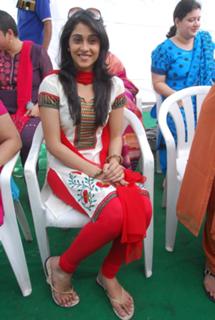 Regina Cassandra feet photo thumbnail