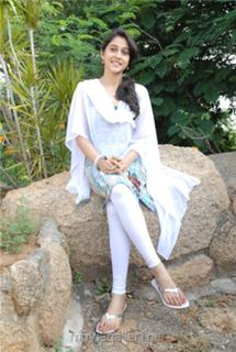 Regina Cassandra feet photo thumbnail