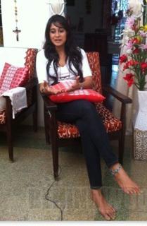 Regina Cassandra feet photo thumbnail