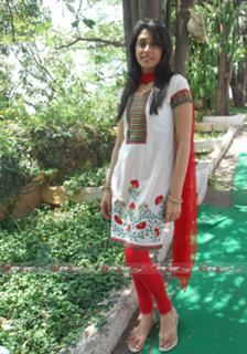 Regina Cassandra feet photo thumbnail